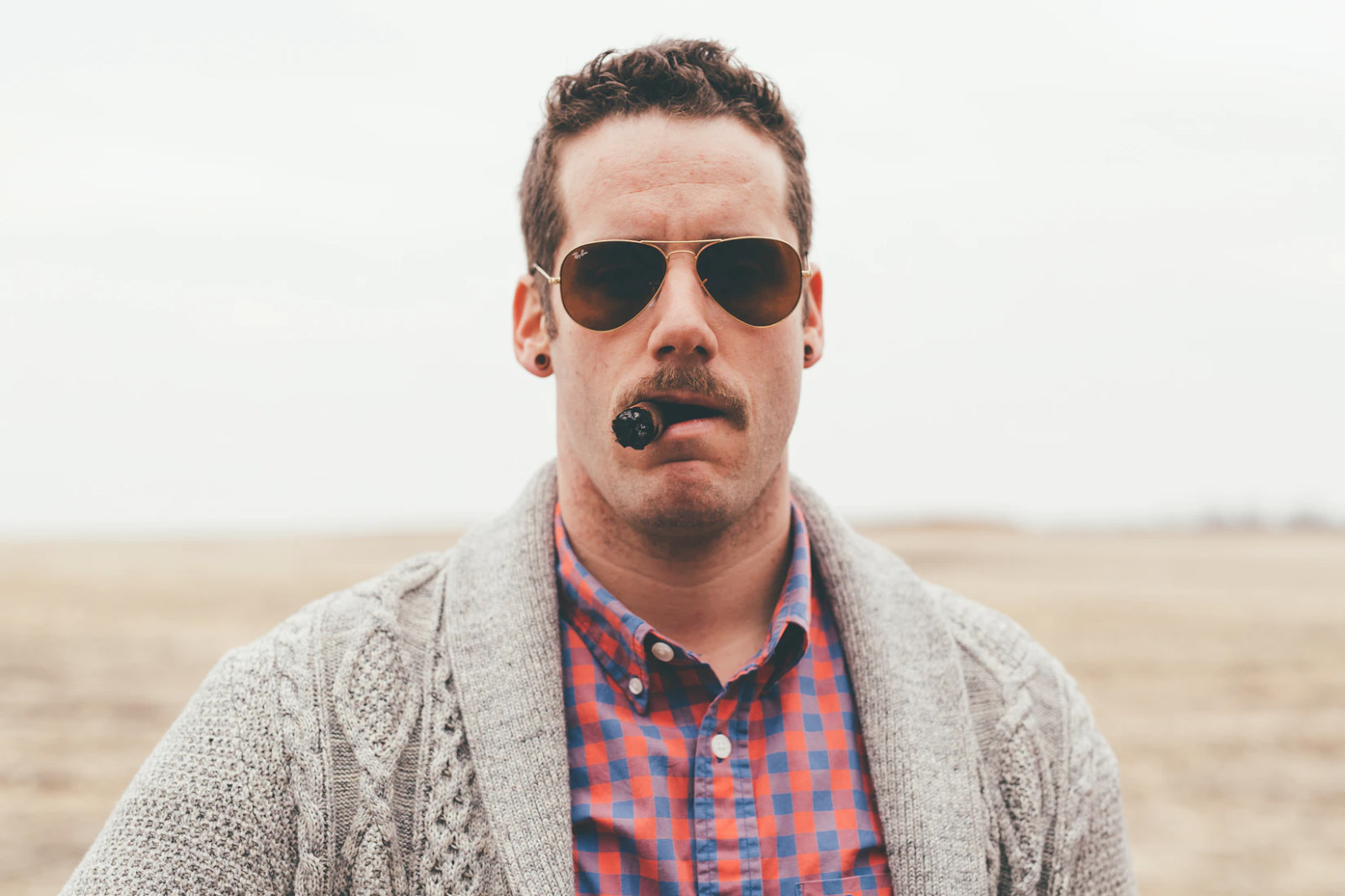 What Are the Top Accessories for Men and How to Choose Them