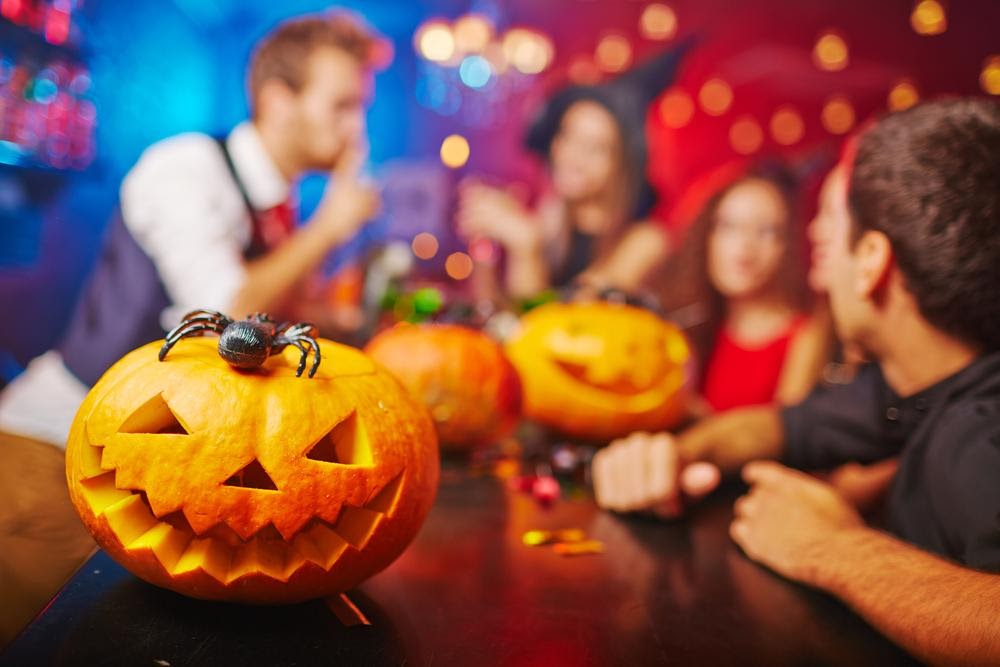 7 Creative Ways to Throw a Halloween Party