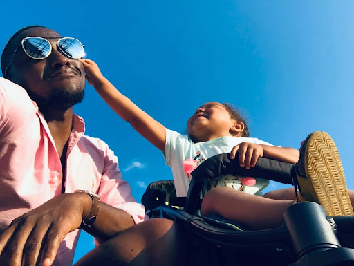 How To Comfortably Go For Walk With A Baby: 6 Items That You Need