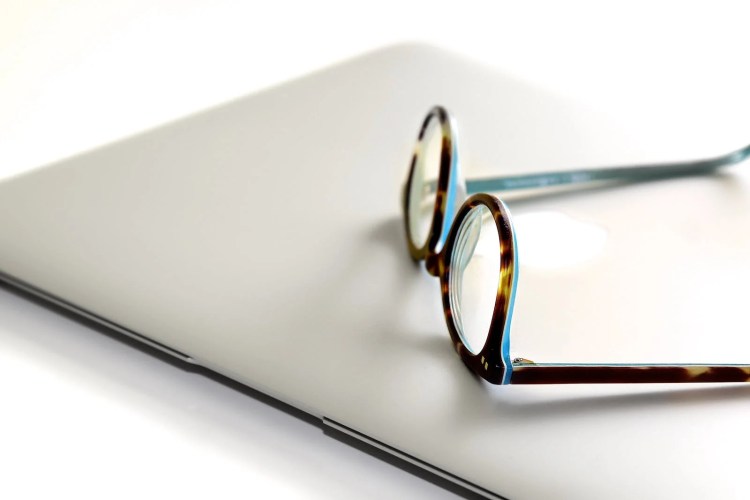 5 Expert Tips For Buying The Perfect Prescription Glasses Online