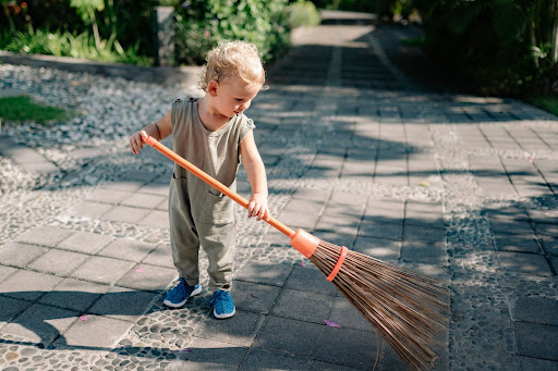 Tips To Help You Raise Happy, Healthy & Confident Children