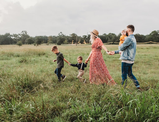 Making Family Travel Fun: 7 Tips for a Smooth Journey