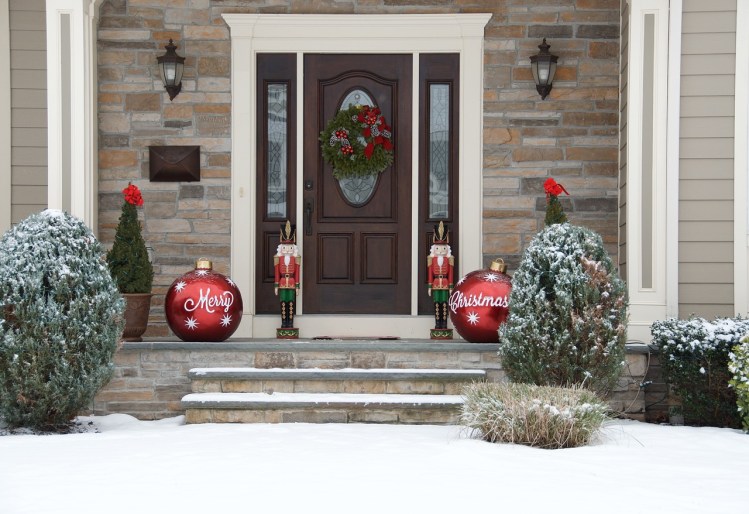5 Ways To Clean & Declutter Your Home Before The Holidays