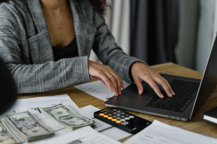 First Time to Borrow Money from a Financial Institution? 7 Tips