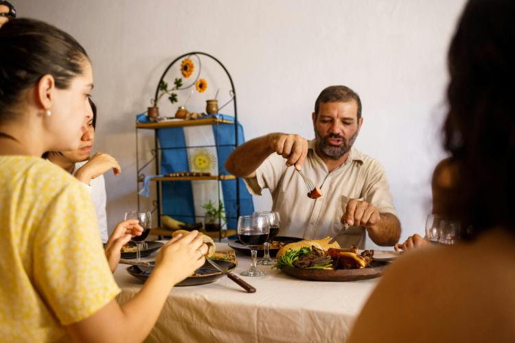 Hosting Made Simple: Fresh, Flavorful Meals For Every Family Event