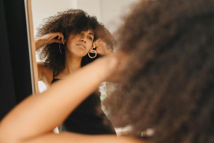 5 Hoop Earring Styles Every Fashion Lover Should Own