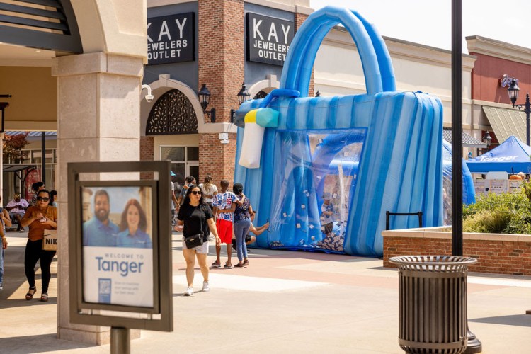 Tanger Outlets Riverhead Hosts “Catch the Fall Savings” Community Event, Sept. 27-28