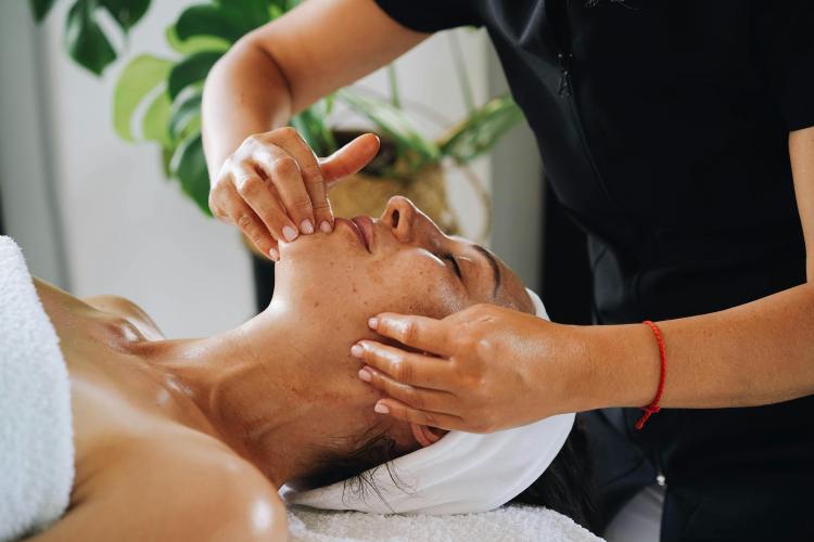 Want Healthier, Glowing Skin? 4 Benefits of Visiting a Med Spa Regularly