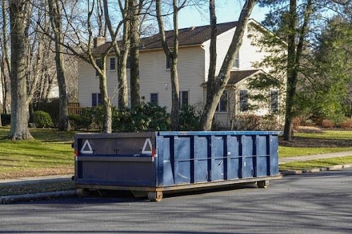 A Beginner’s Guide to Dumpster Rentals in Studio City